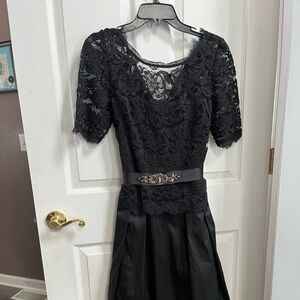 Adrianna Papell Black Fit and Flare Scoop Neck Dress